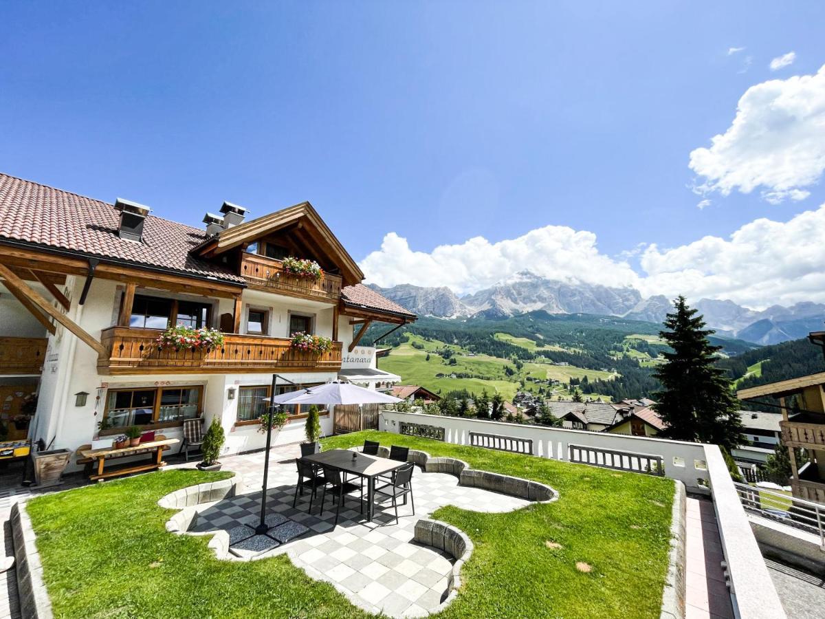 Ciasa Montanara Hotel ลาวิลลา ภายนอก รูปภาพ