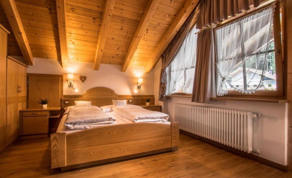 Ciasa Montanara Hotel ลาวิลลา ภายนอก รูปภาพ