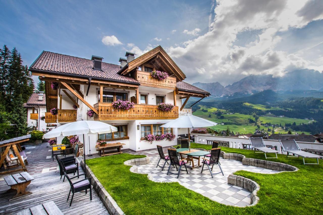 Ciasa Montanara Hotel ลาวิลลา ภายนอก รูปภาพ