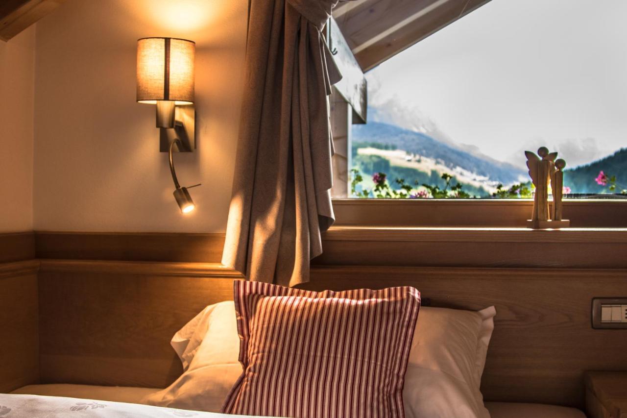 Ciasa Montanara Hotel ลาวิลลา ภายนอก รูปภาพ