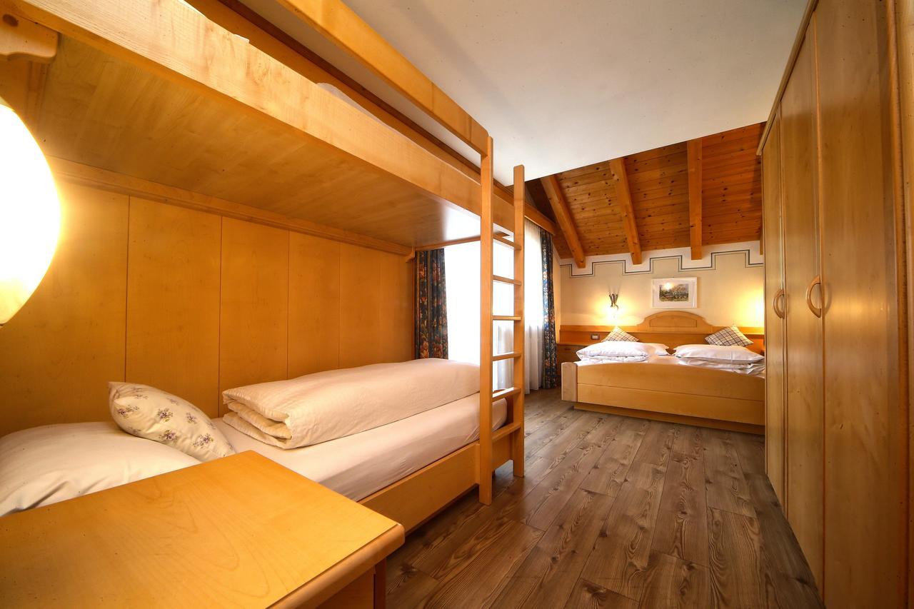 Ciasa Montanara Hotel ลาวิลลา ภายนอก รูปภาพ