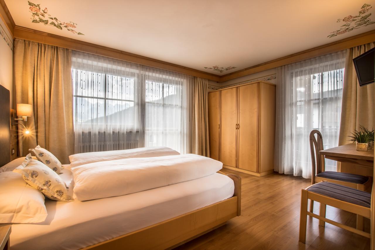Ciasa Montanara Hotel ลาวิลลา ภายนอก รูปภาพ